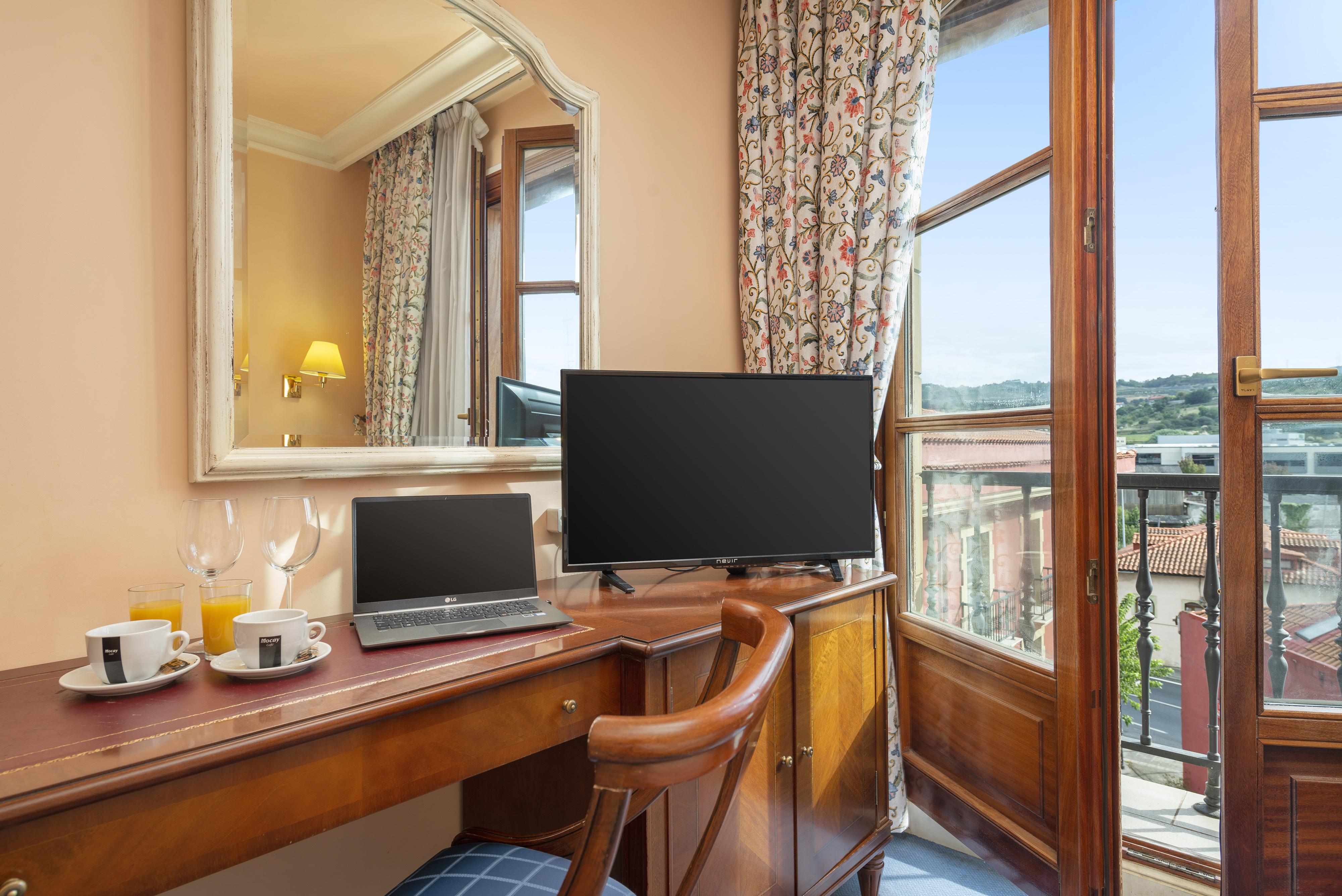 Tryp Bilbao Sondika Hotel المظهر الخارجي الصورة