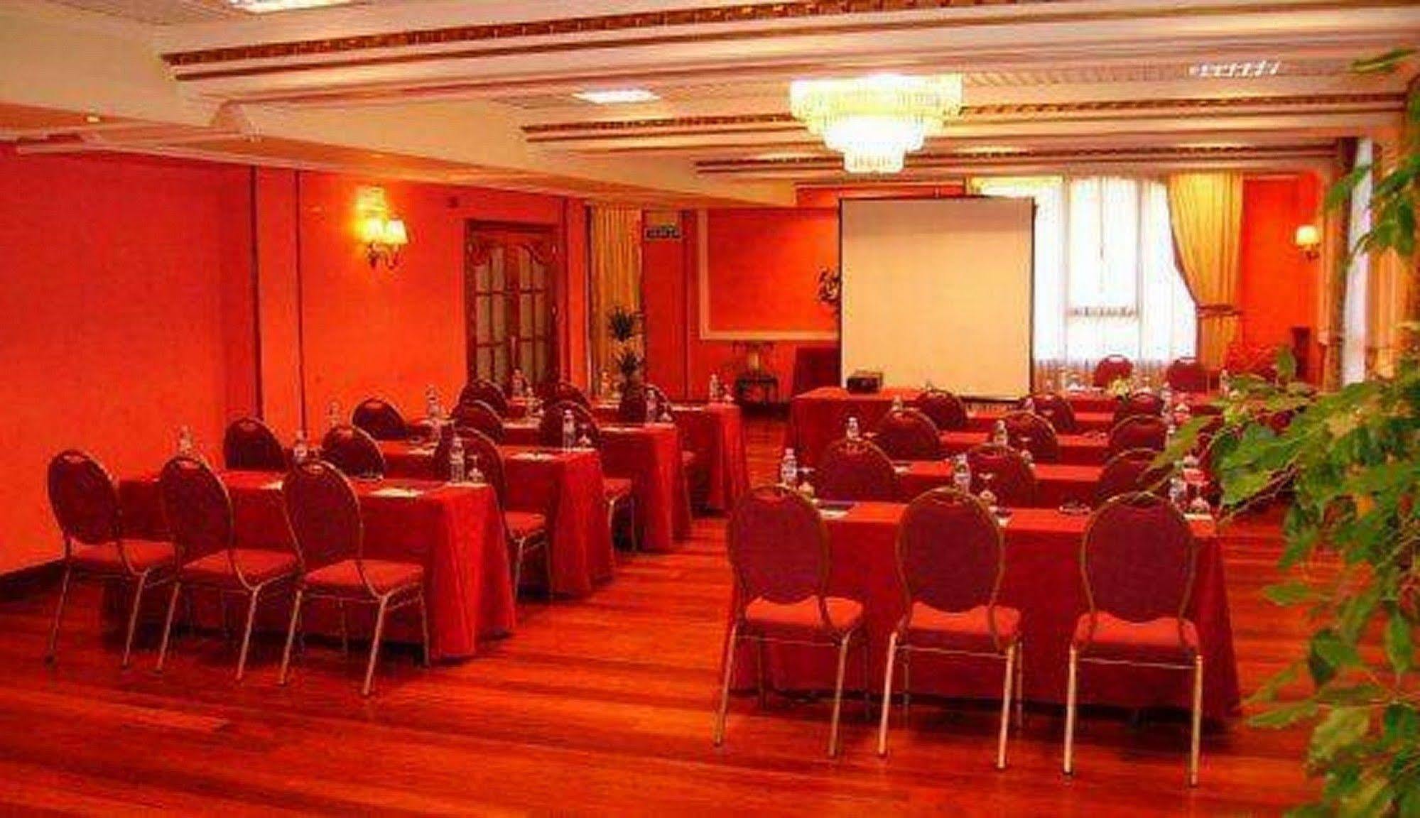 Tryp Bilbao Sondika Hotel المرافق الصورة